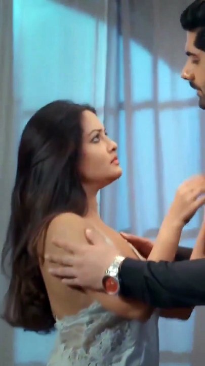 Bengali Actress Riya Sen Hot Scene from a Webseries