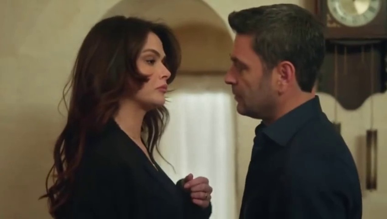 Uzak Sehir 17. Bolum (ENGLISH SUBTITLE)