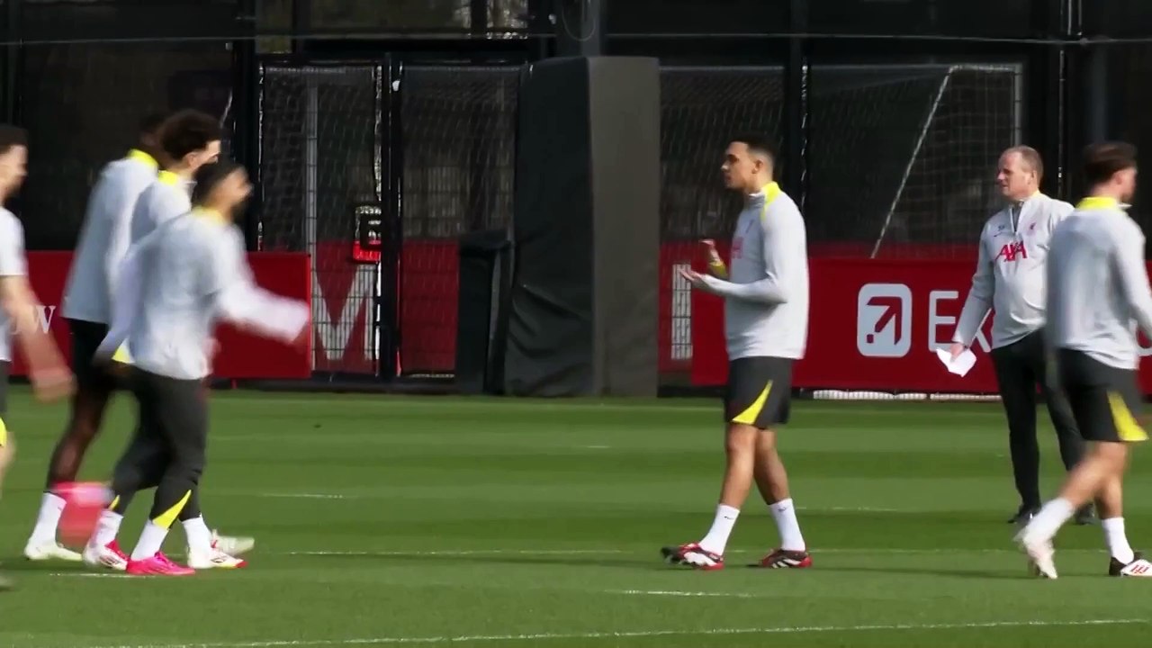 Entre Salah et Alexander-Arnold "ça chauffe"