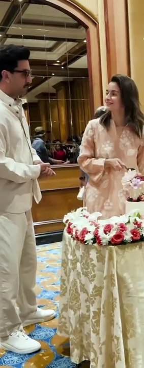 Alia bhatt and Ranbir Kapoor Birthday Celebration💓#bollywood#aliabhatt #ranbirkapoor#celebritieslook  #bollywoodactress #bollywood #bollywoodstyle #bollywoodfashion #shraddhakapoor #bollywoodactor #bollywoodsongs #aliabhatt #bollywoodmovies #actress #dee
