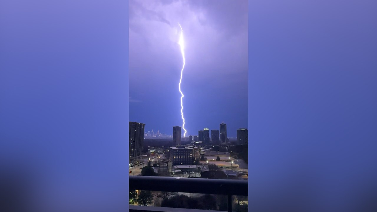 Jaw-dropping scenes show rare reverse lightning