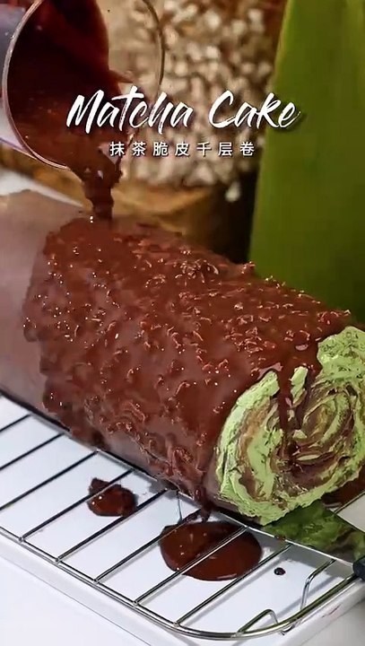 Matcha cake roll