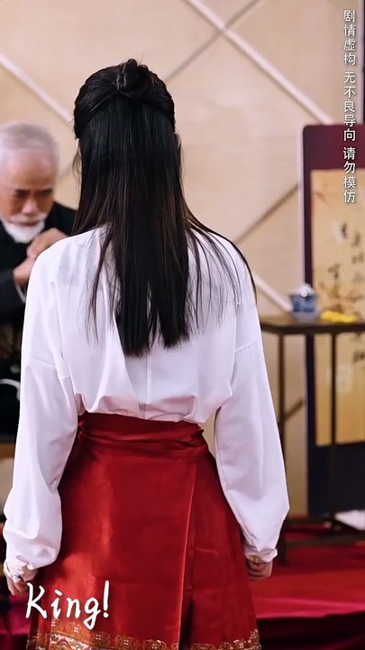 Reborn as a Villain Stepmom: My Life Bar Moved?!