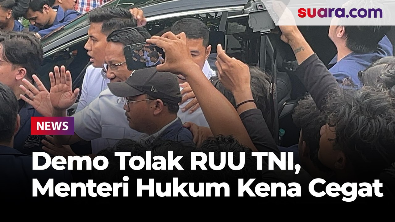 Mahasiswa Trisakti Demo Tolak RUU TNI di Gedung DPR, Menteri Hukum hingga Anggota DPR Kena Cegat