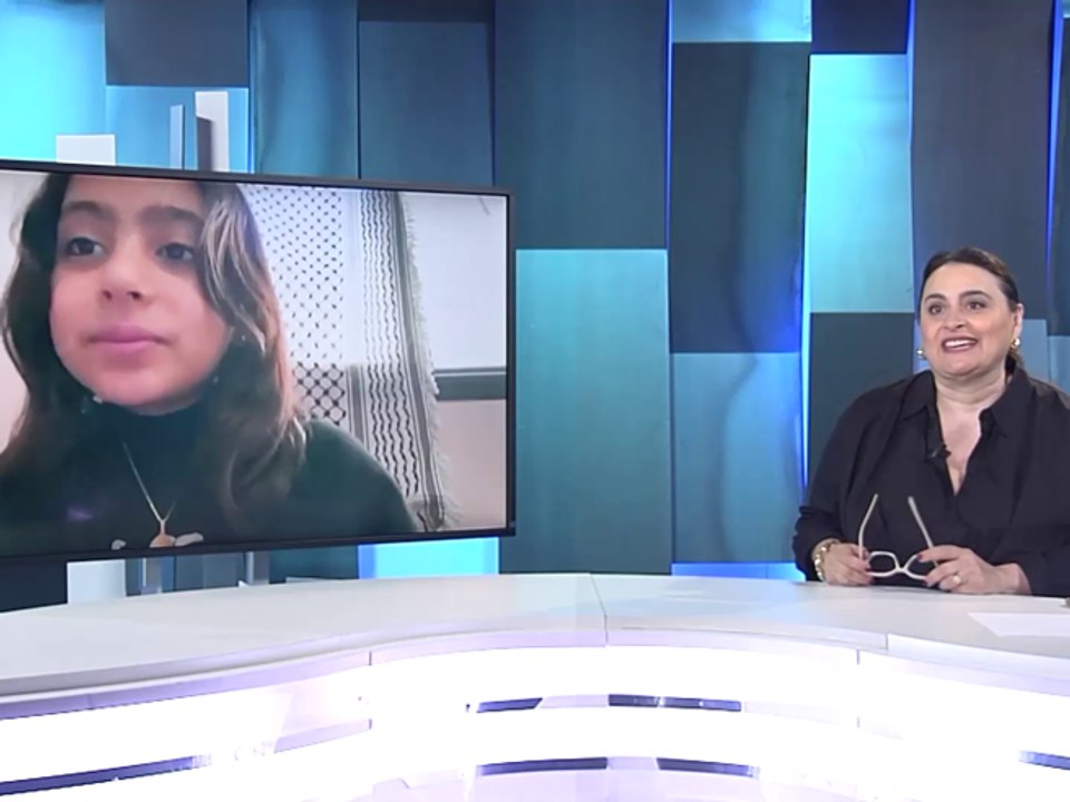 Renad Attallah, la chef bambina di 11 anni che cucina sotto le bombe a Gaza