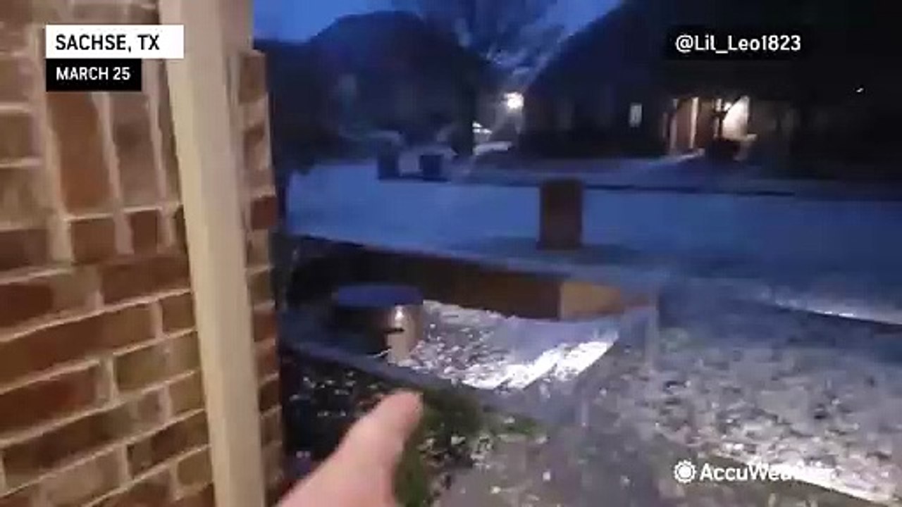 Severe thunderstorms hammer Texas