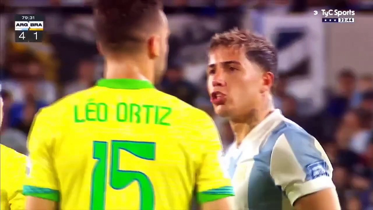 Enzo Fernández y el "tontito" a un jugador brasilero