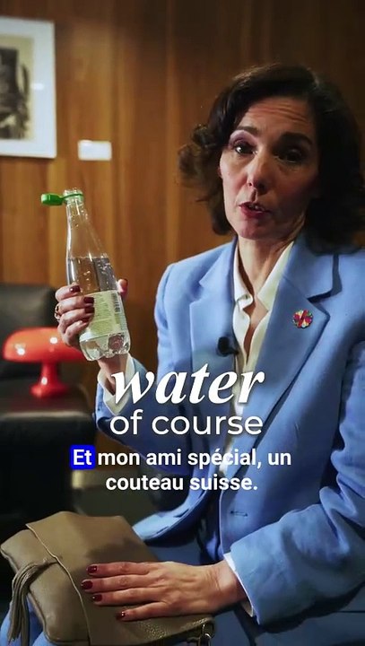 Hadja Lahbib présente le kit de survie