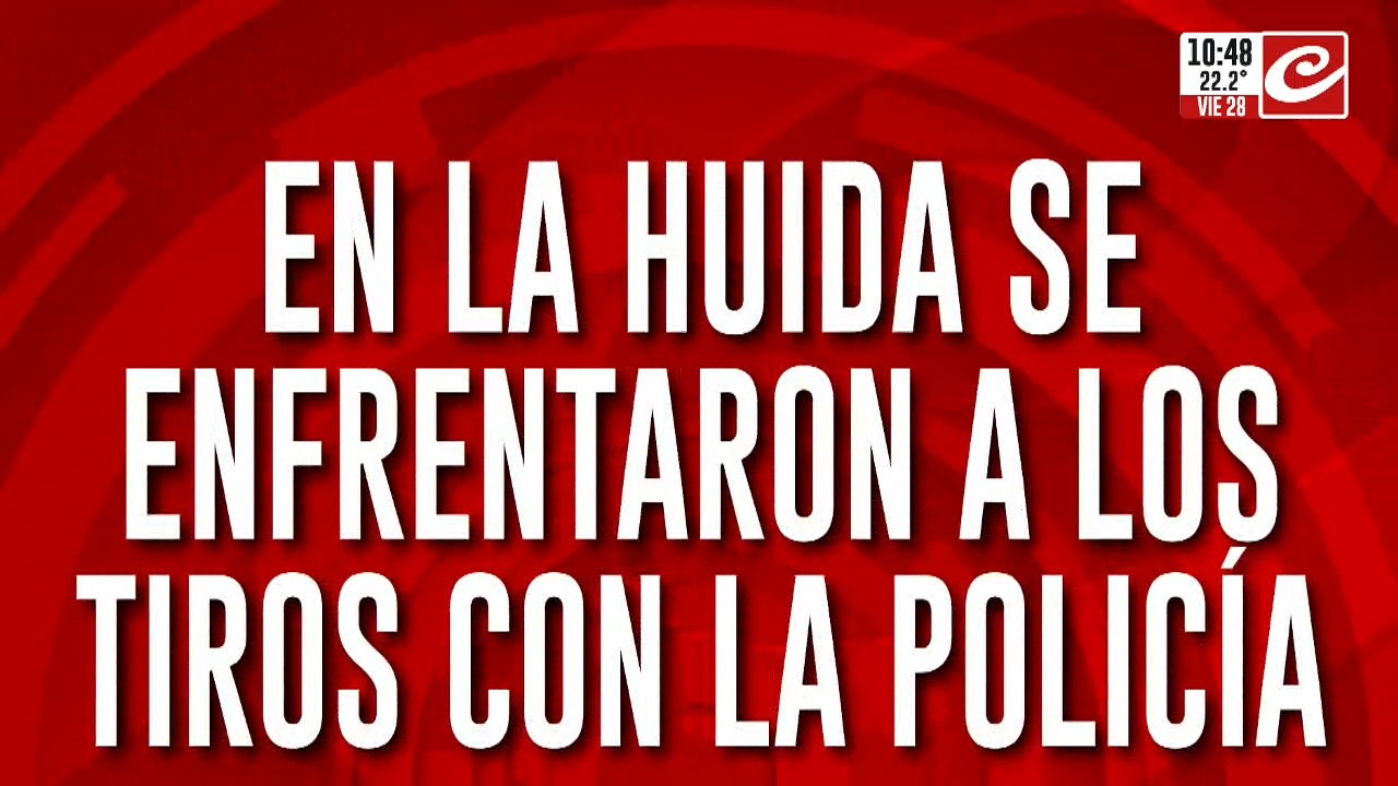 Tremendo video: pareja asaltó depósito de telas y disparó contra efectivos policiales