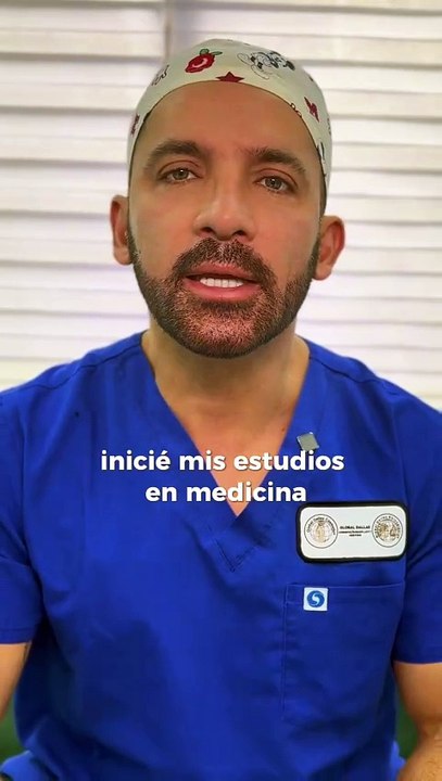 Conoce al Dr. Camilo Reyes