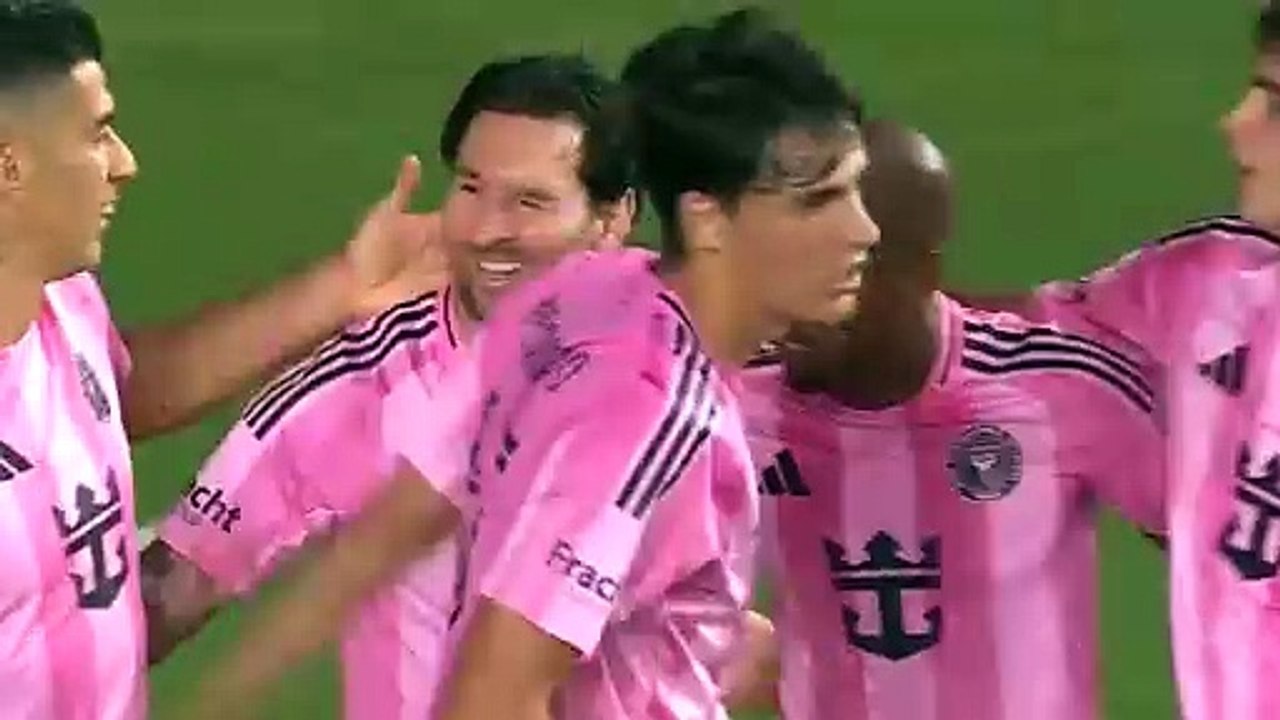 Lionel Messi yine sahnede! İki dakika yetti...