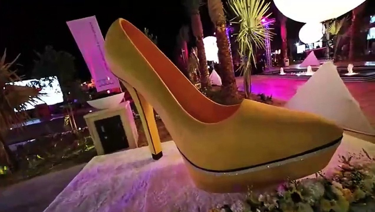 زويا في كتاب HOT100 للعام 2014