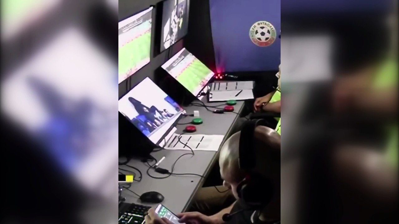 VAR hakemi,  canlı yayında bahis oynarken yakalandı!