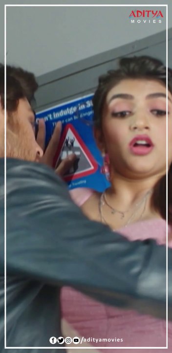 #Sreeleela #Pellisandadi #HindiDubbedMovie #RomanticScene #SouthIndianCinema #RoshanMeka #SouthHindiDubbed