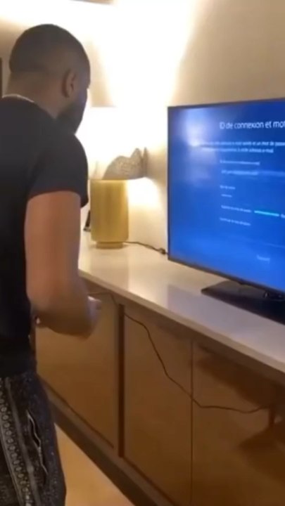 Gims est devenu fou avec la play 🤣