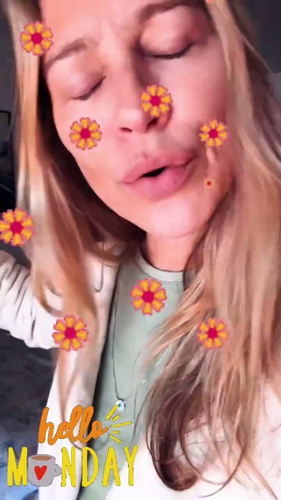 Luana Piovani aparece cantando e fumando 'ponta' de cigarro misterioso: "Deixa ir, que pra mim tá difícil ver"; assista