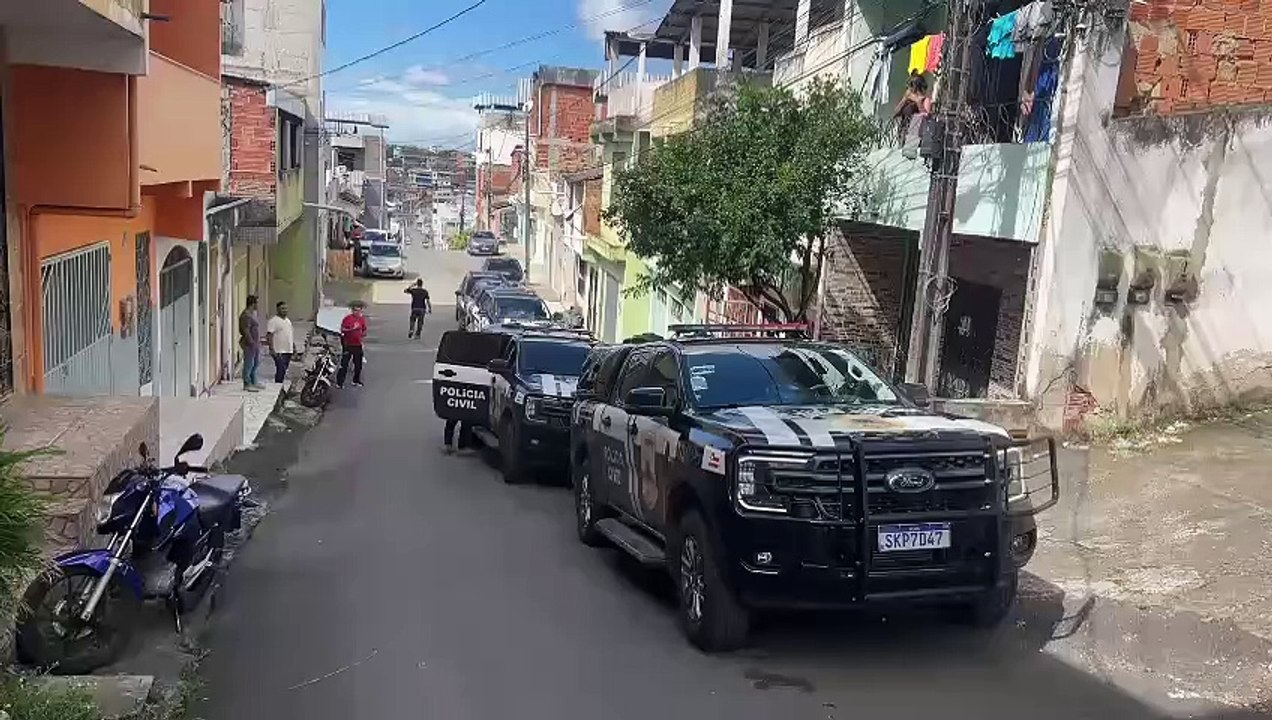 Dois homens são presos com envolvimento em esquema internacional de pornografia infantil na Bahia