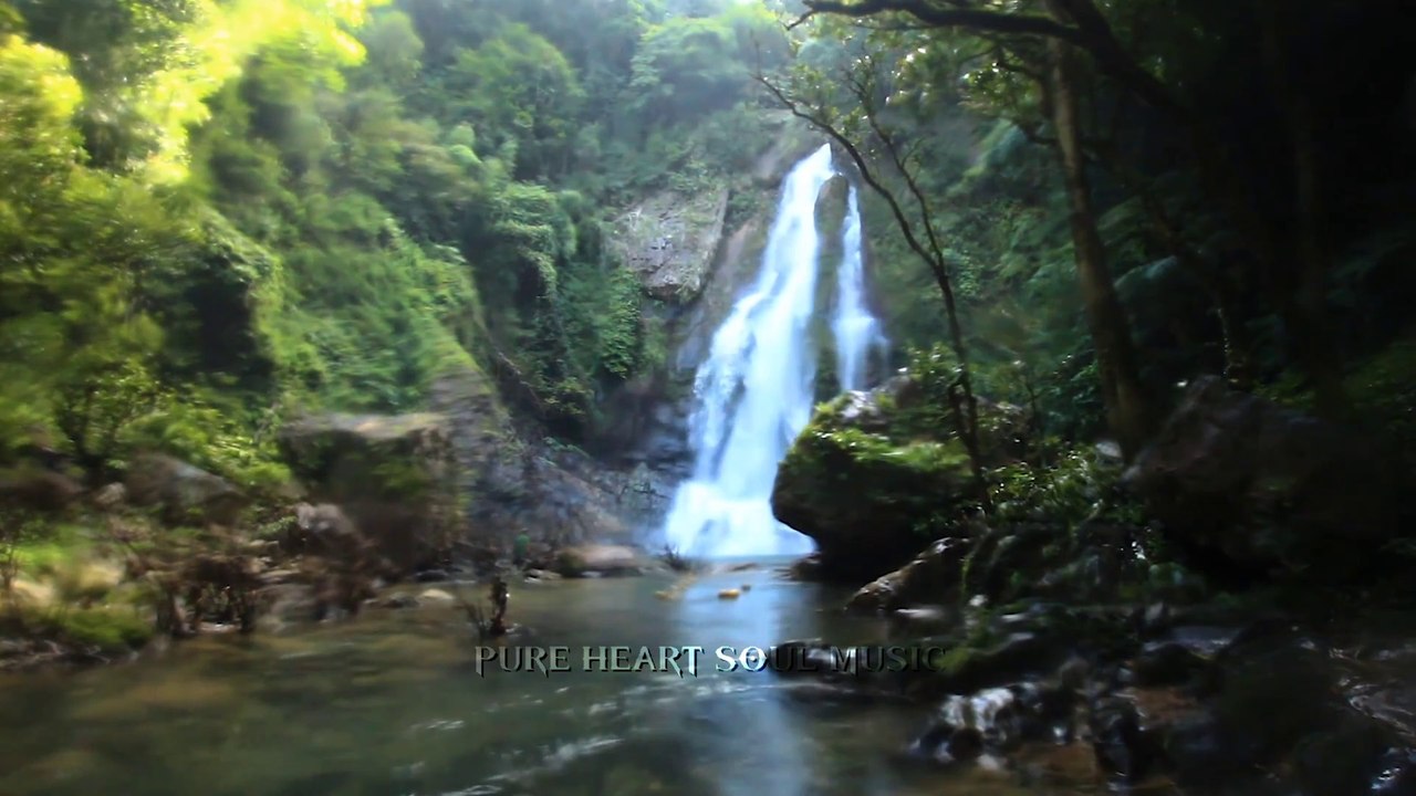 Radha Krishna Bhajan – Radha Radha Krishna Krishna | Divine Chanting Song 2025