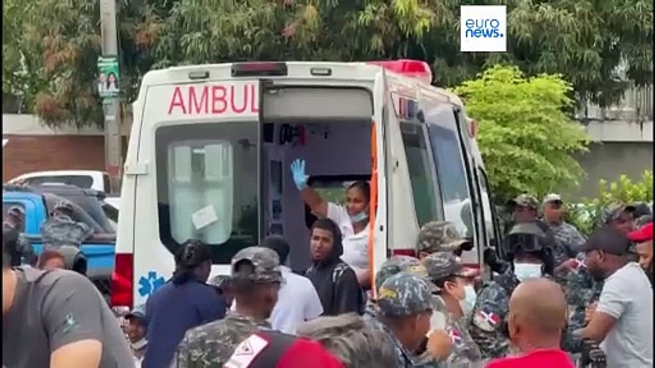 Число жертв трагедии в ночном клубе Jet Set растет: погибли более 180 человек