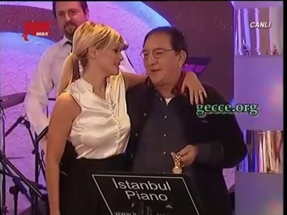 SERAY SEVER frikik.avi