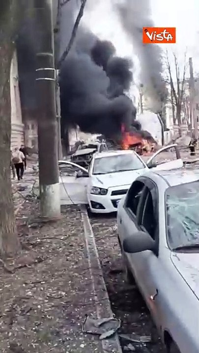 Strage a Sumy nella Domenica delle Palme colpita da missile russo munizioni a grappolo