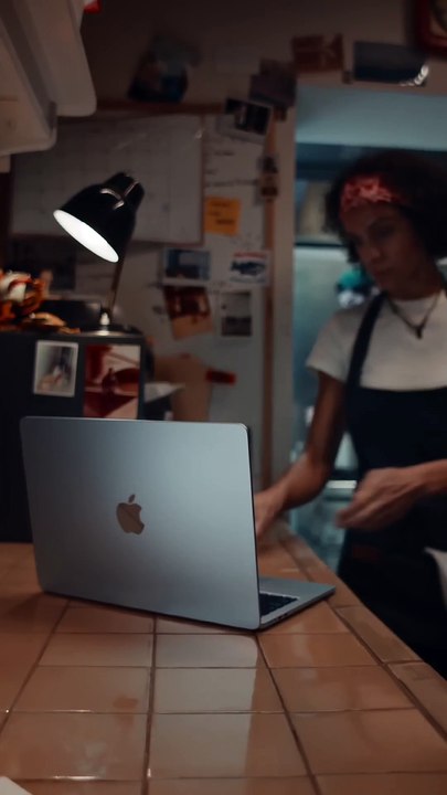 Copy on iPhone paste on Mac