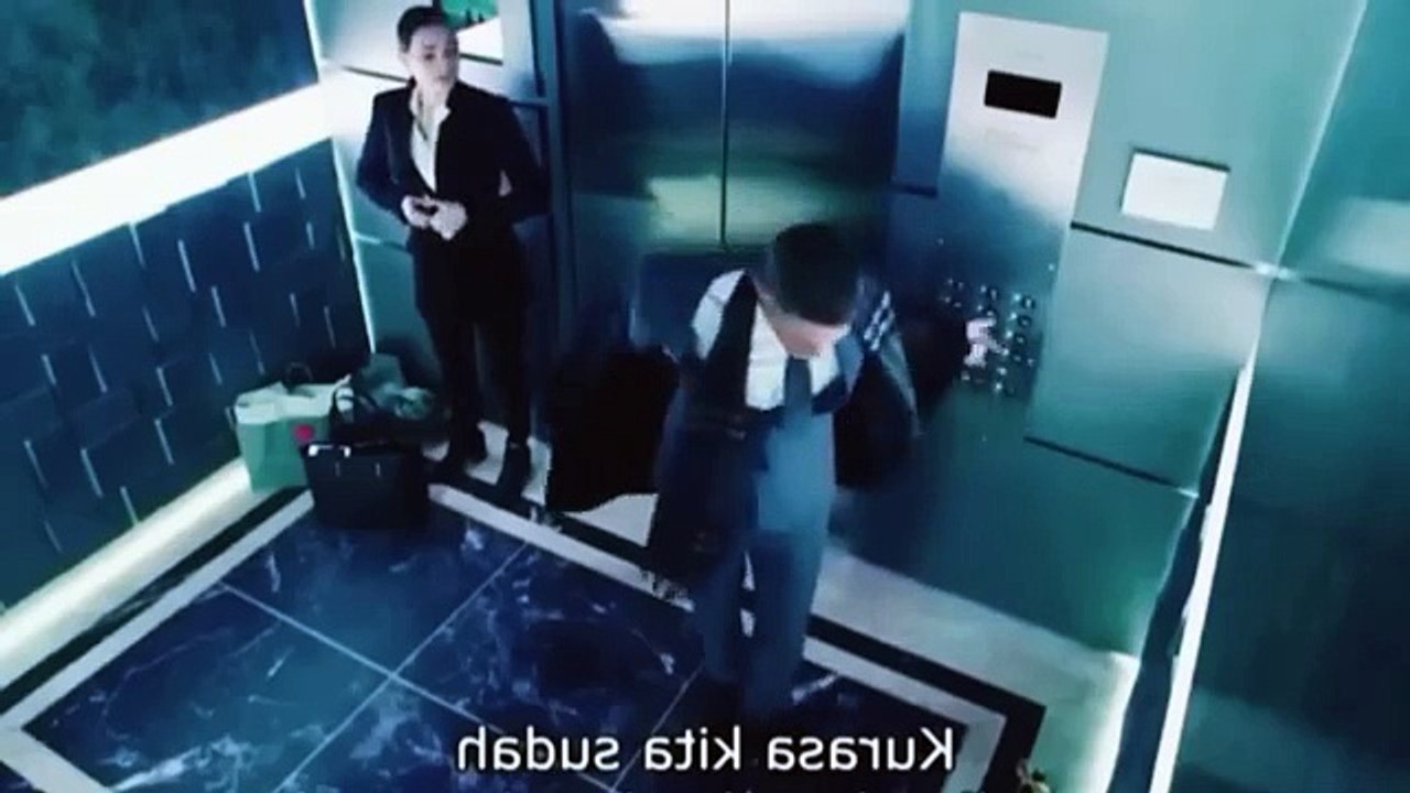 Stuck in a lift for 5 days Movie explained in english