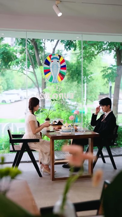 Wrong Table, Mr. CEO!