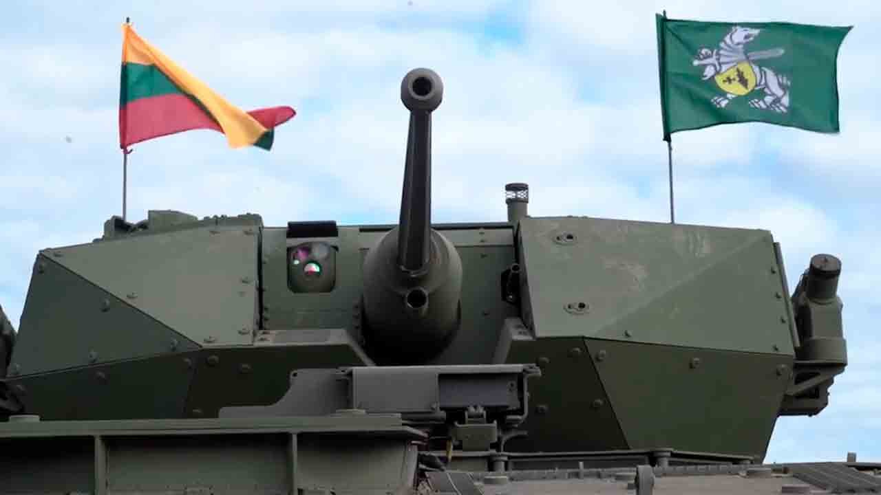 Litouwse pantservoertuigen Boxer/Vilkas slagen succesvol voor kwalificatietests