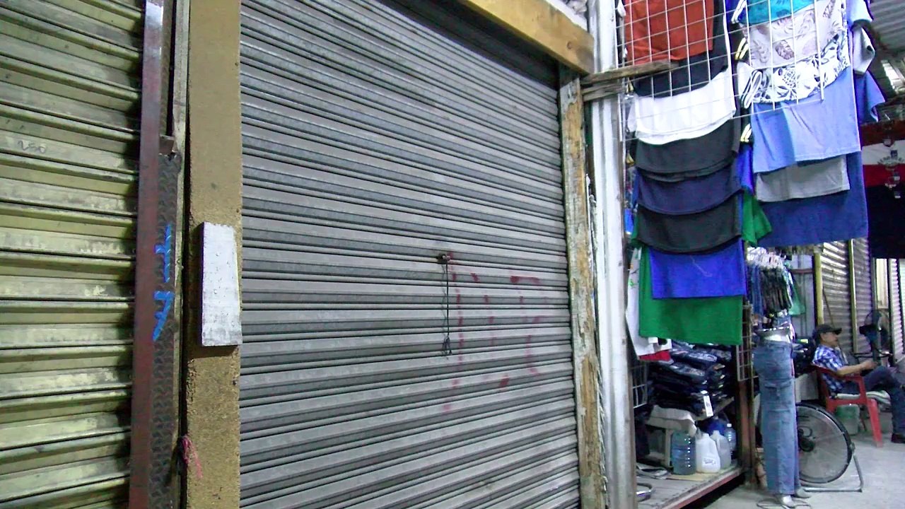 Pasillos de la Fayuca se visten de luto: mueren tres comerciantes en accidente carretero