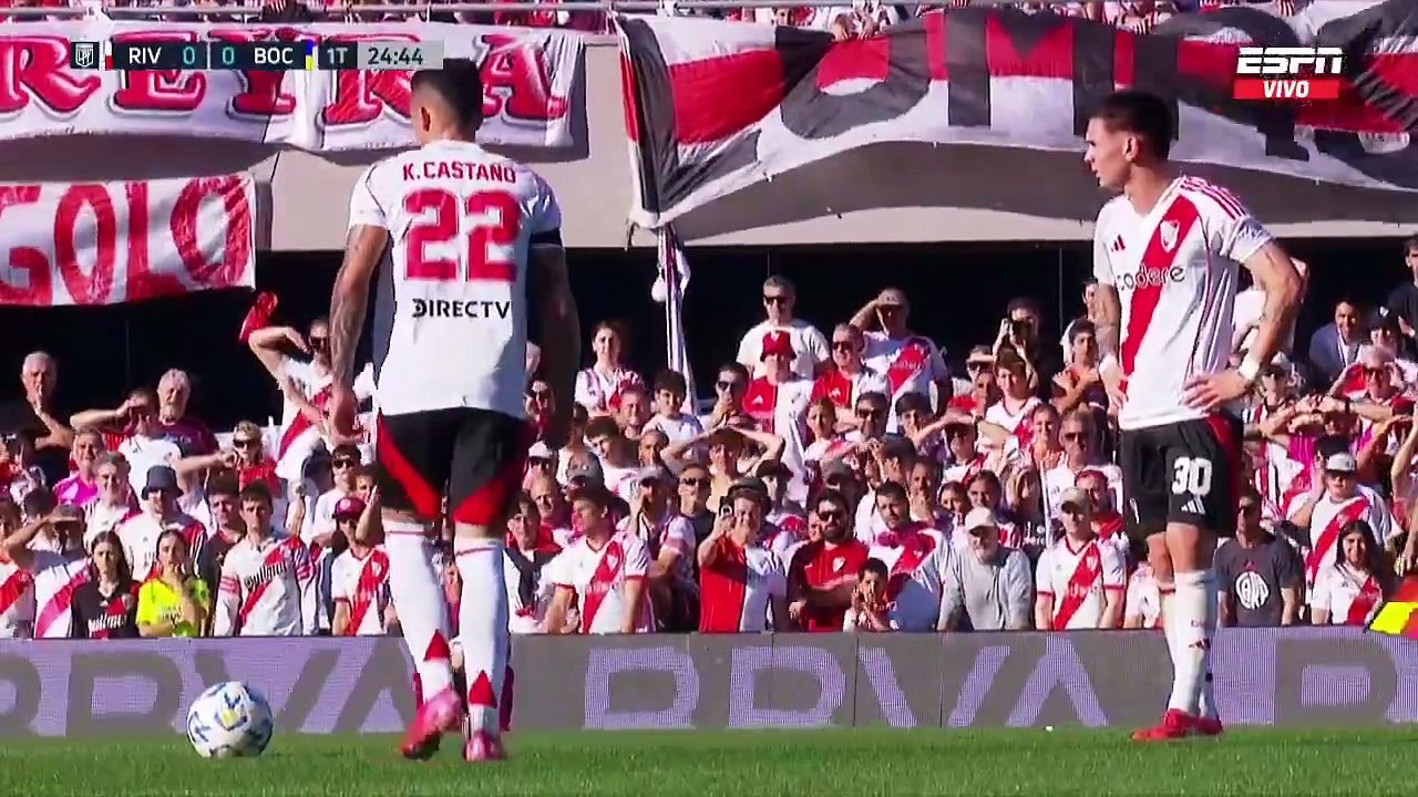 Golazo de tiro libre de Franco Mastantuono