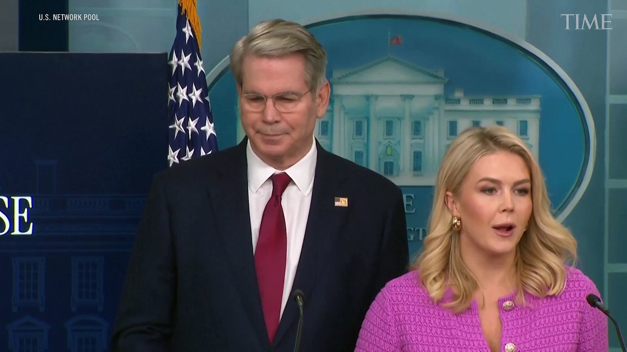 In Fight With Bezos, White House Calls Amazon Showing Tariff Costs a ‘Hostile’ Act