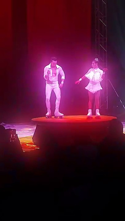 Realizan premiere de Symphony Circus Imagination - patinaje