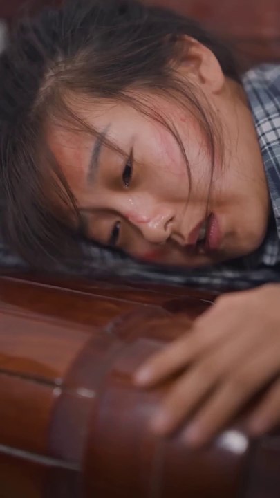 Girl was sold to butcher by family.Unexpectedly,5 years later,she became the richest,pursued by CEO!