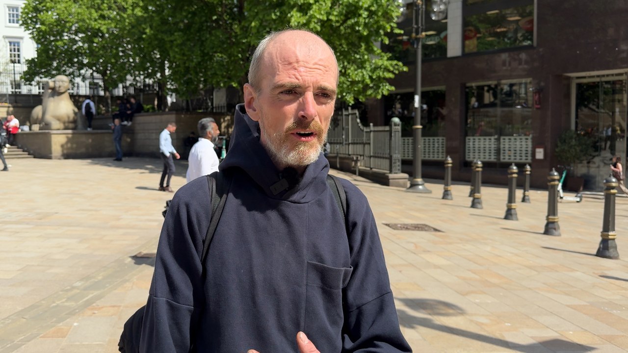 Should older drivers have to take extra tests to keep their licences?