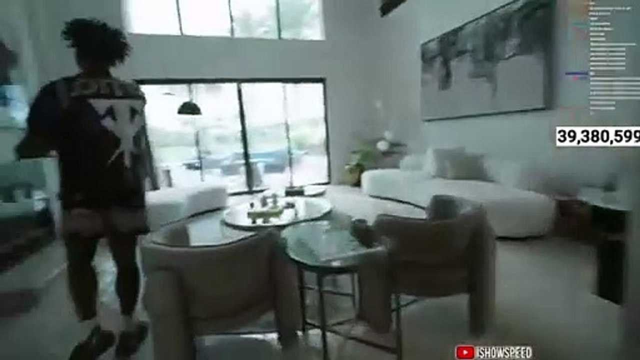 IShowSpeed muestra orgulloso el regalo de Cristiano Ronaldo