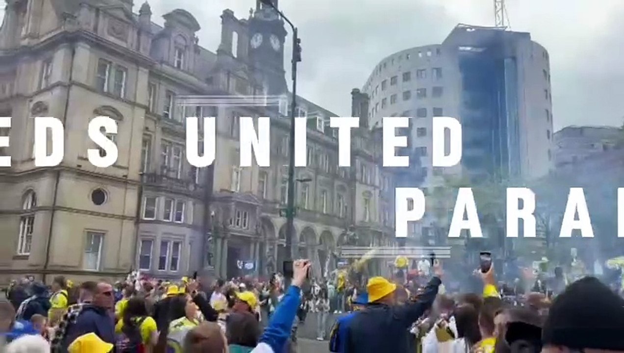 Leeds United parade: Crowds in city centre as Leeds promoted