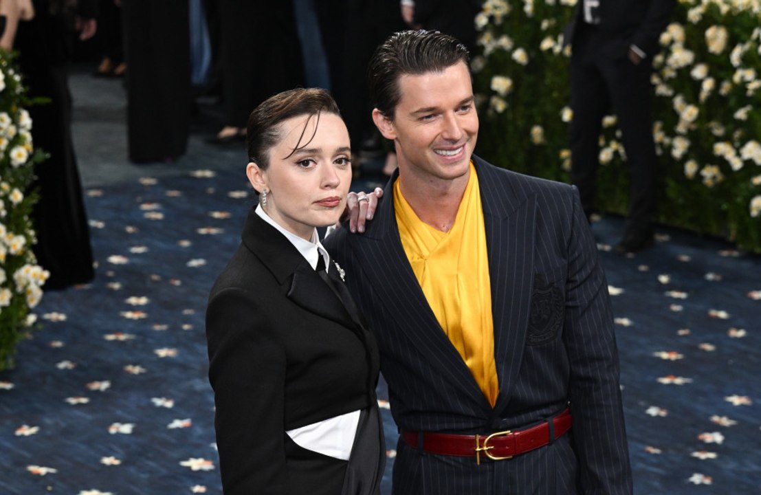 Aimee Lou Wood: Gemeinsamer Auftritt mit Patrick Schwarzenegger auf der Met Gala