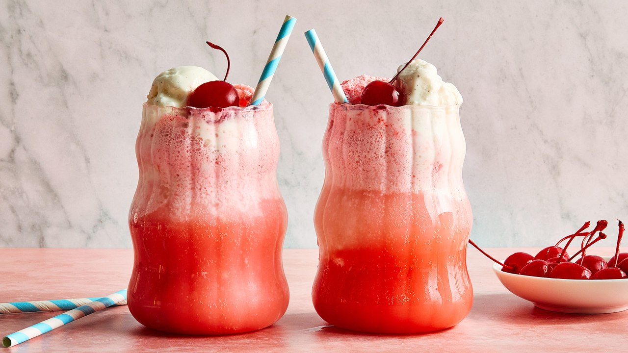 These 3-Ingredient Shirley Temple Floats Are The Perfect Summer Treat
