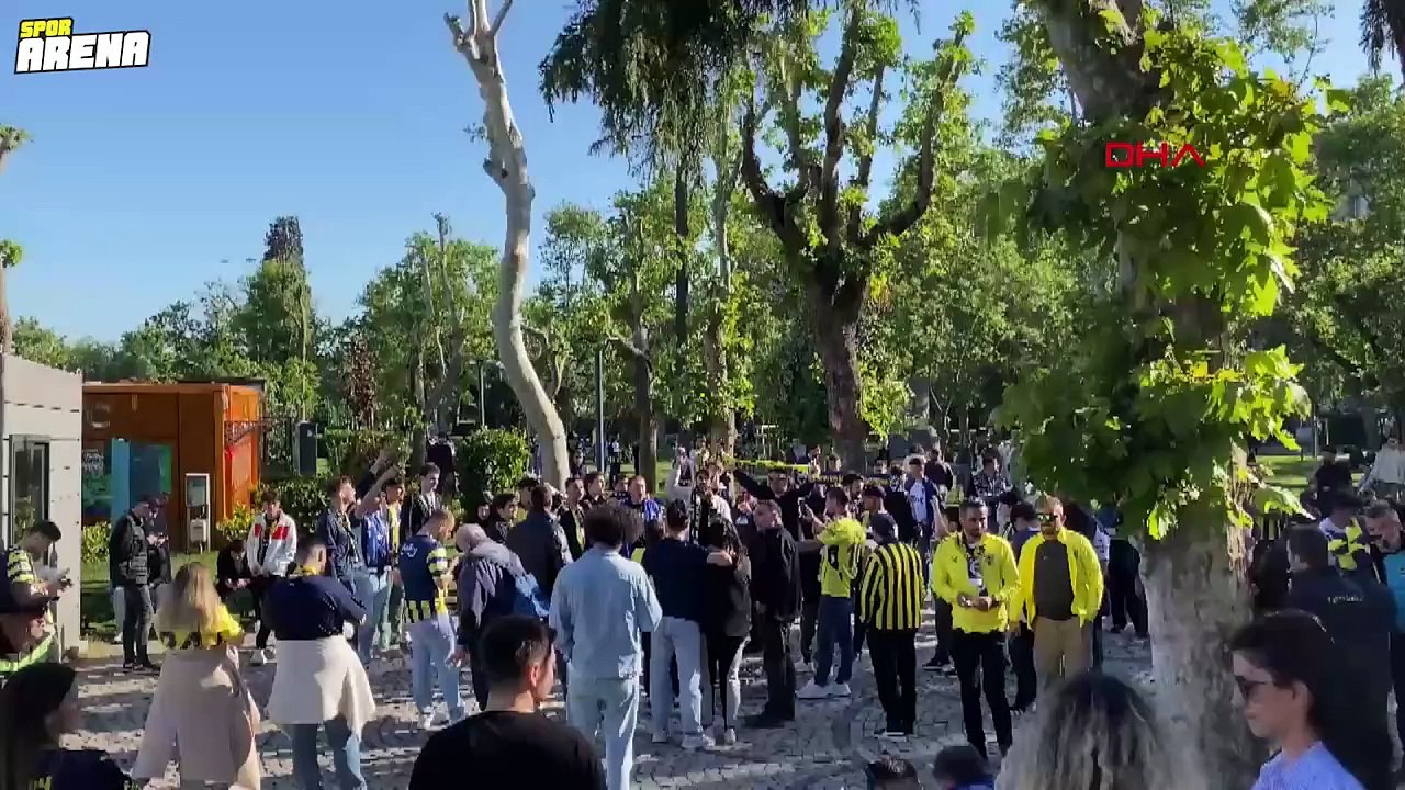 Fenerbahçe taraftarından yönetime tepki
