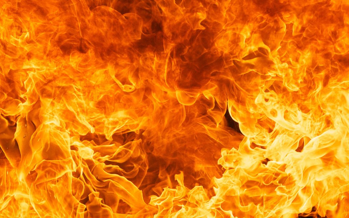 Elle prend littérallement feu de l’intérieur... :o