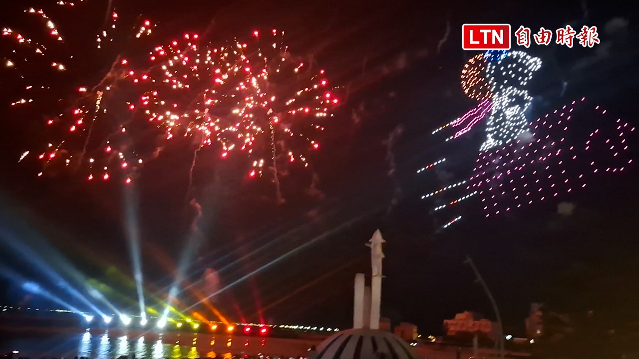 首場無人機復飛秀 澎湖花火節人數回溫