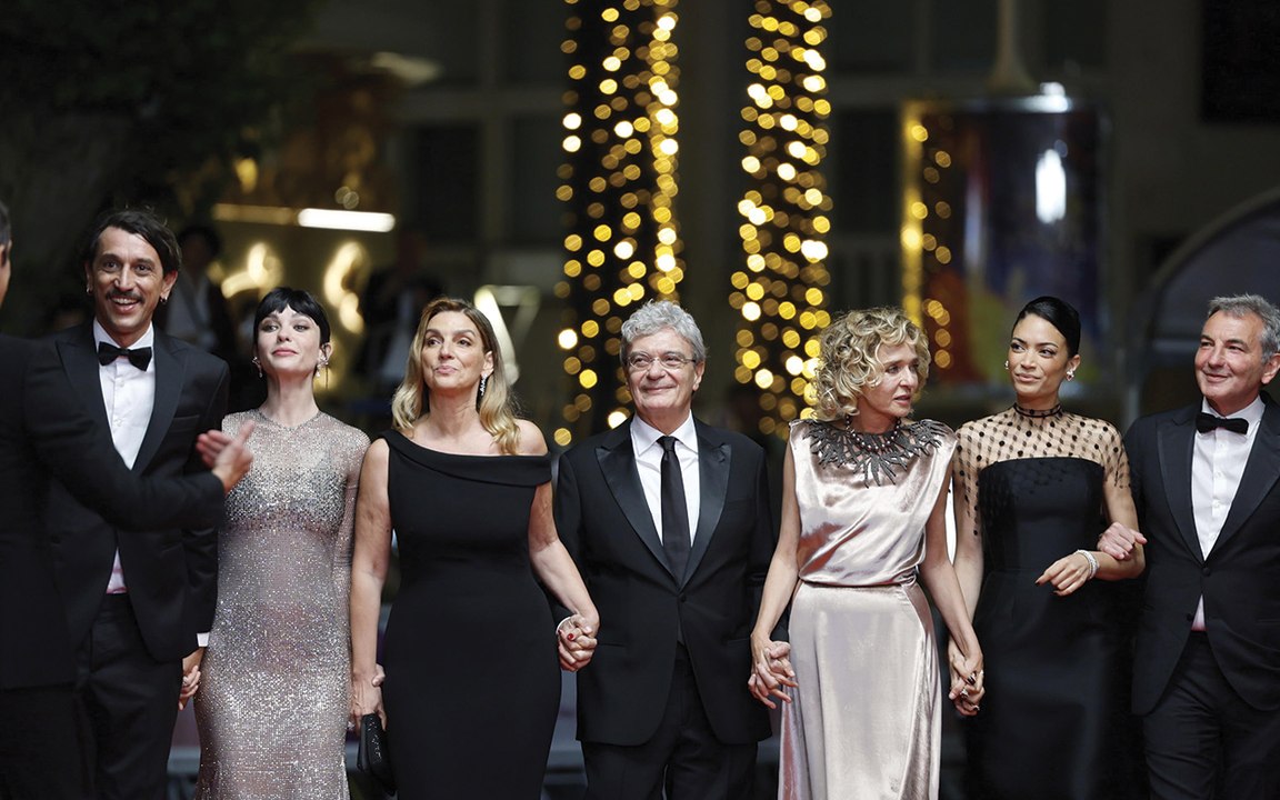 Fuori a Cannes 2025: Mario Martone e quel grazie a tutte le sue donne