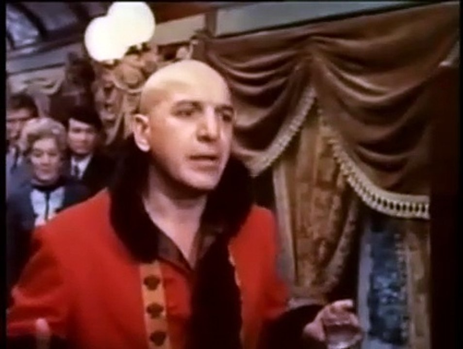 Horror Express (1972) Part 3