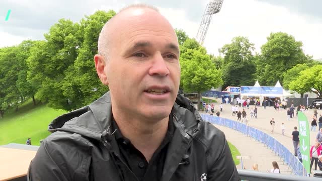 PSG - Iniesta n'est pas surpris par l'explosion de Dembélé