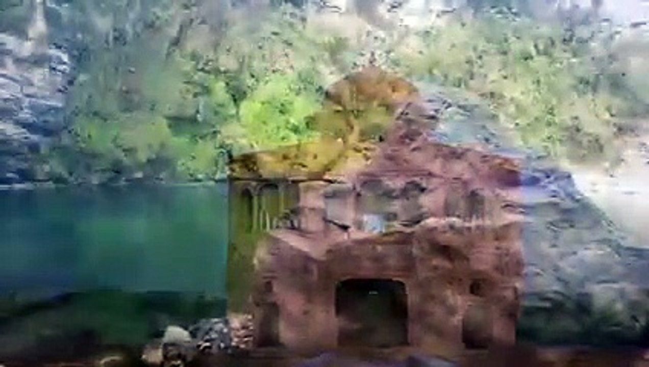 Bol Kaffara Kya Hoga - Parlour Wali Larki | Best Pakistani Drama Ost