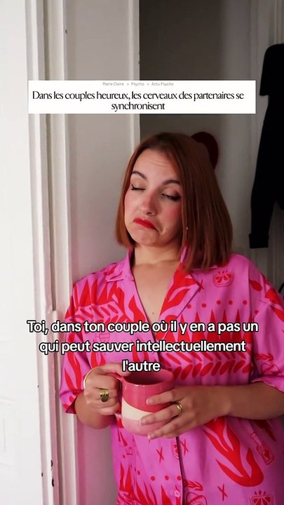 LES IDIOTS DU VILLAGE