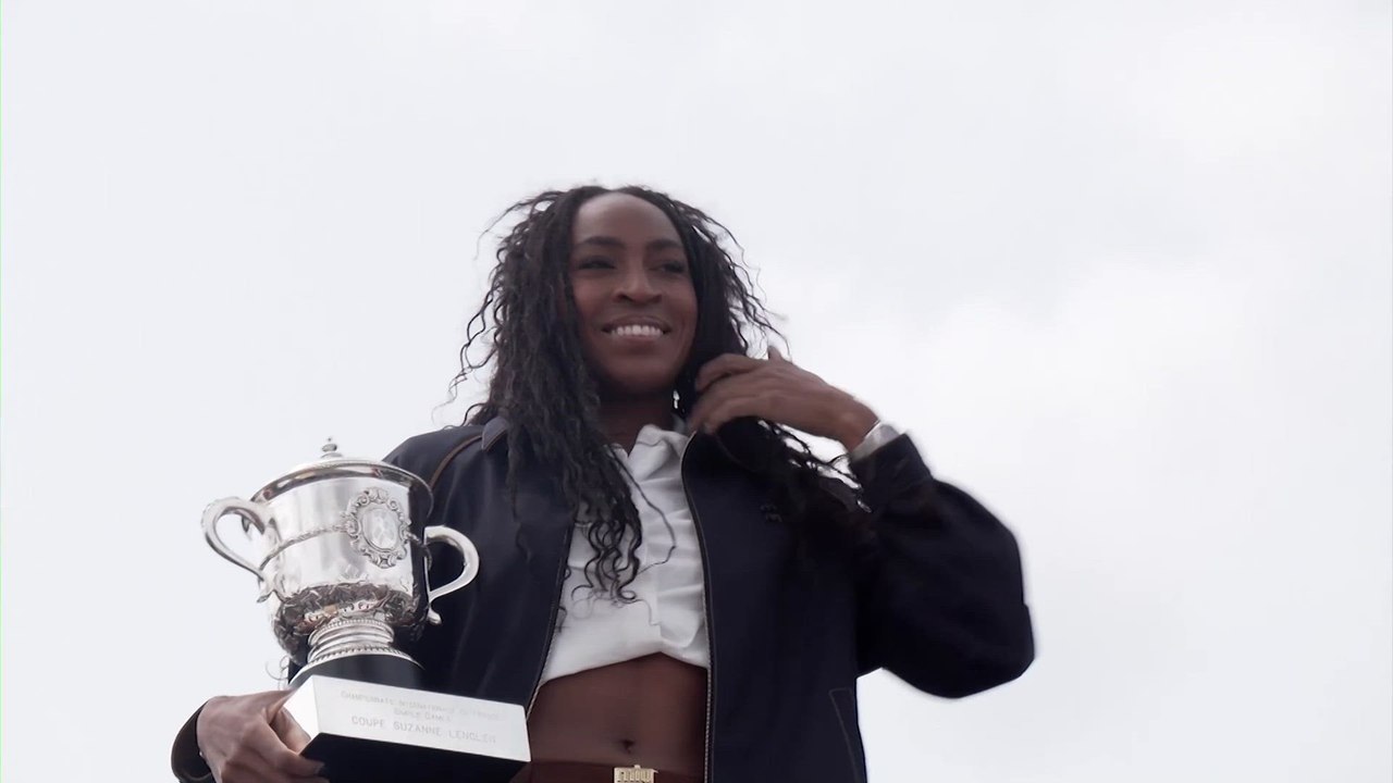 Coco Gauff sends Paris wild showing off Roland Garros trophy