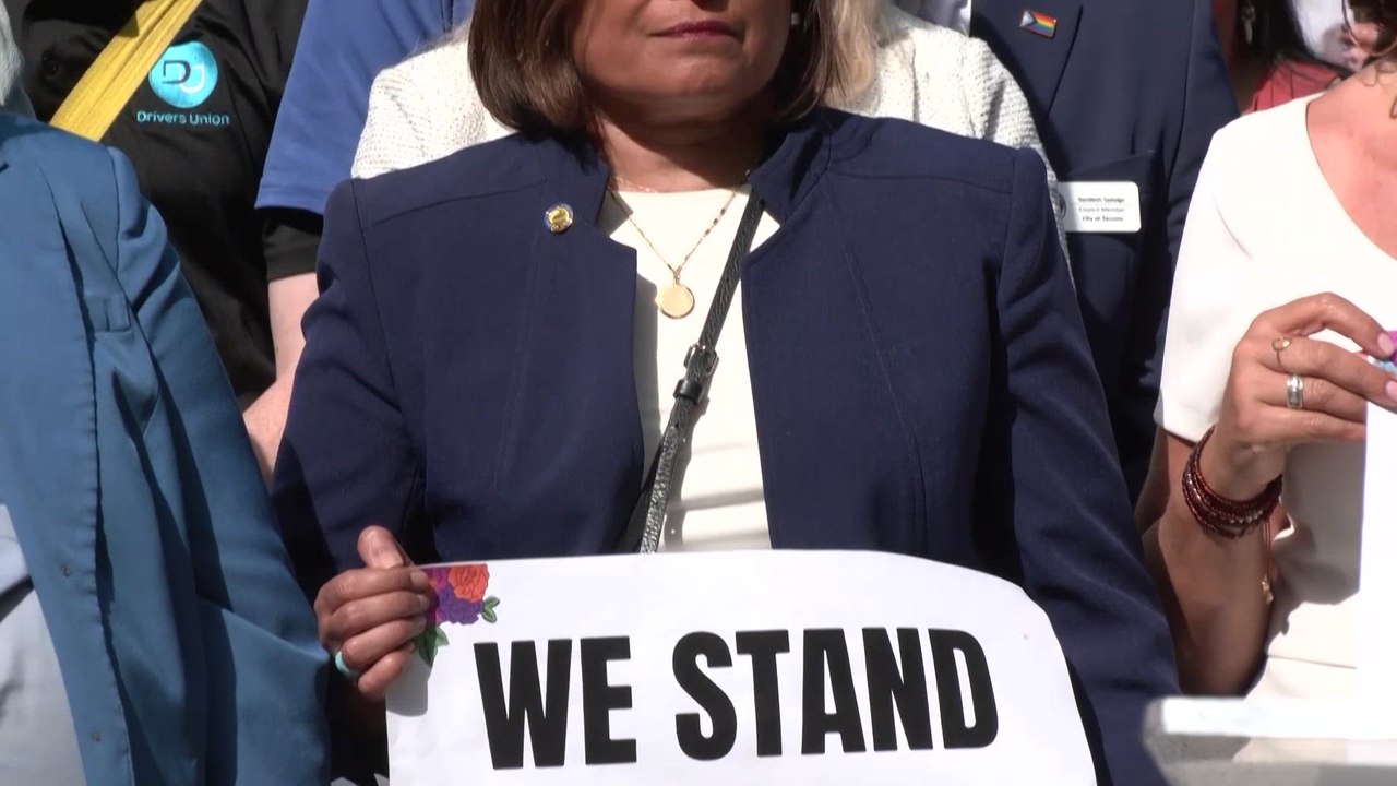 'Creeping authoritarianism': Washington state officials condemn Trump's travel ban