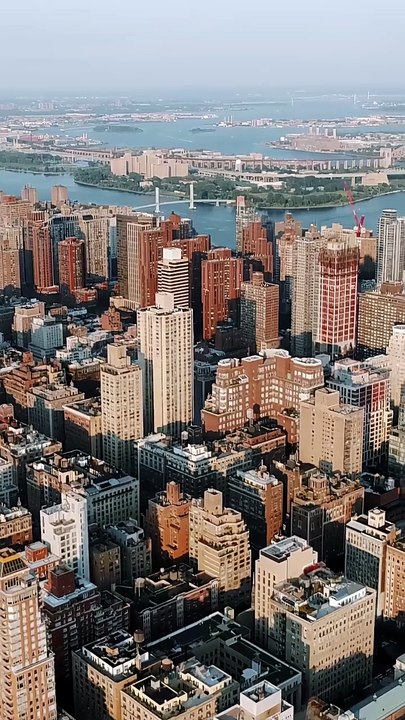 Escaping_the_Mafia,_I_Married_A_Homeless_Billionaire_#Dramabox